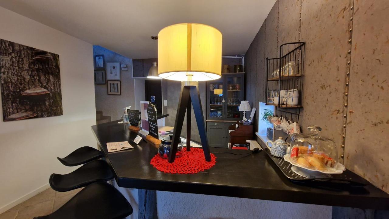 Domaine Le Puits Du Moulin Bed & Breakfast Comberjon Bagian luar foto