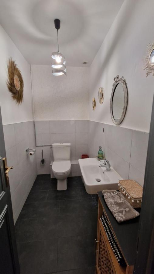 Domaine Le Puits Du Moulin Bed & Breakfast Comberjon Bagian luar foto
