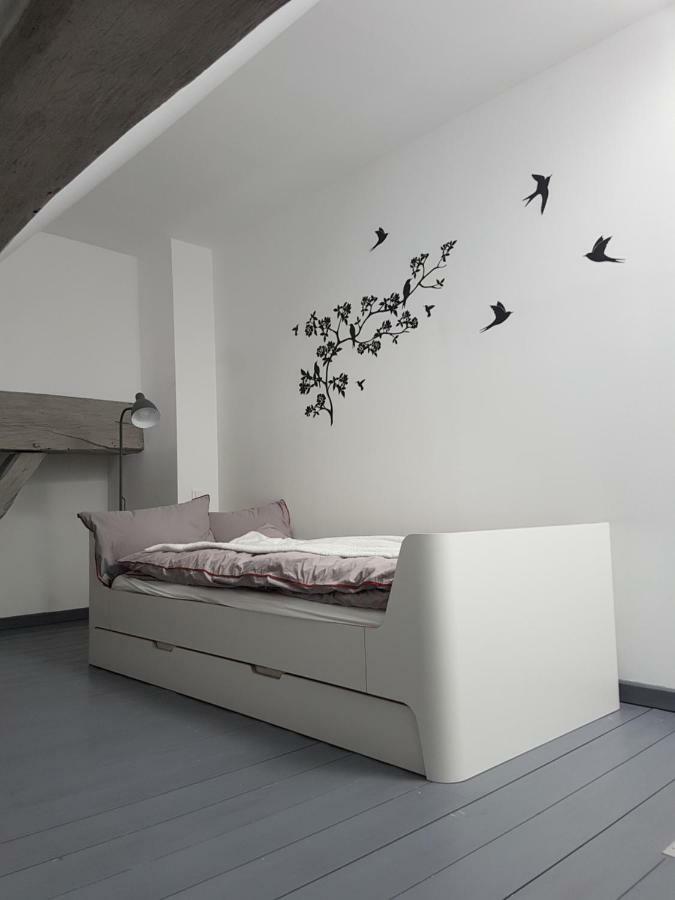 Domaine Le Puits Du Moulin Bed & Breakfast Comberjon Bagian luar foto